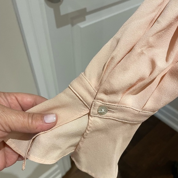 Apricot silk blouse with poet sleeves - Picture 4 of 7